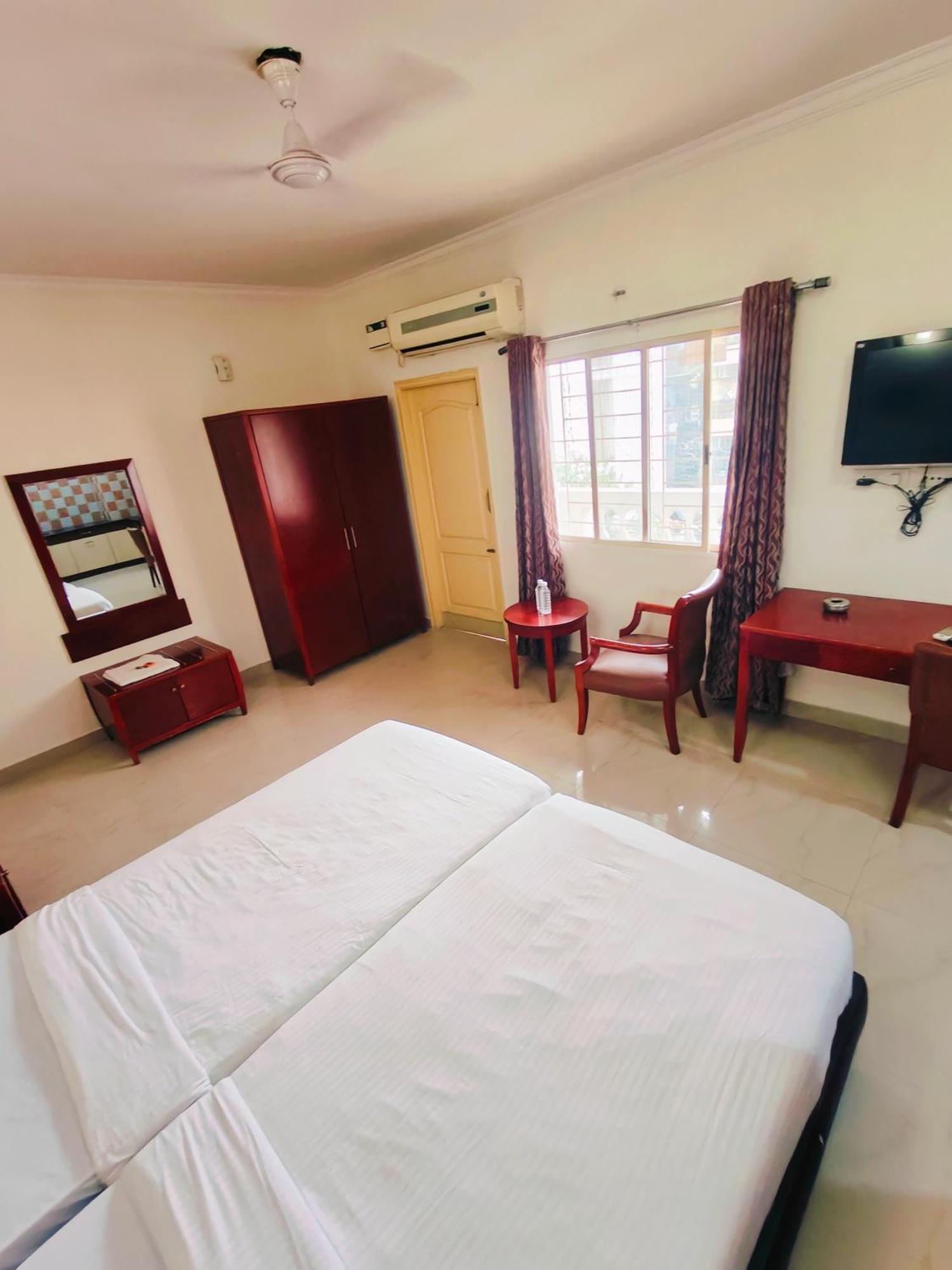 Kings Suites Palace Grounds Bangalore Exterior photo