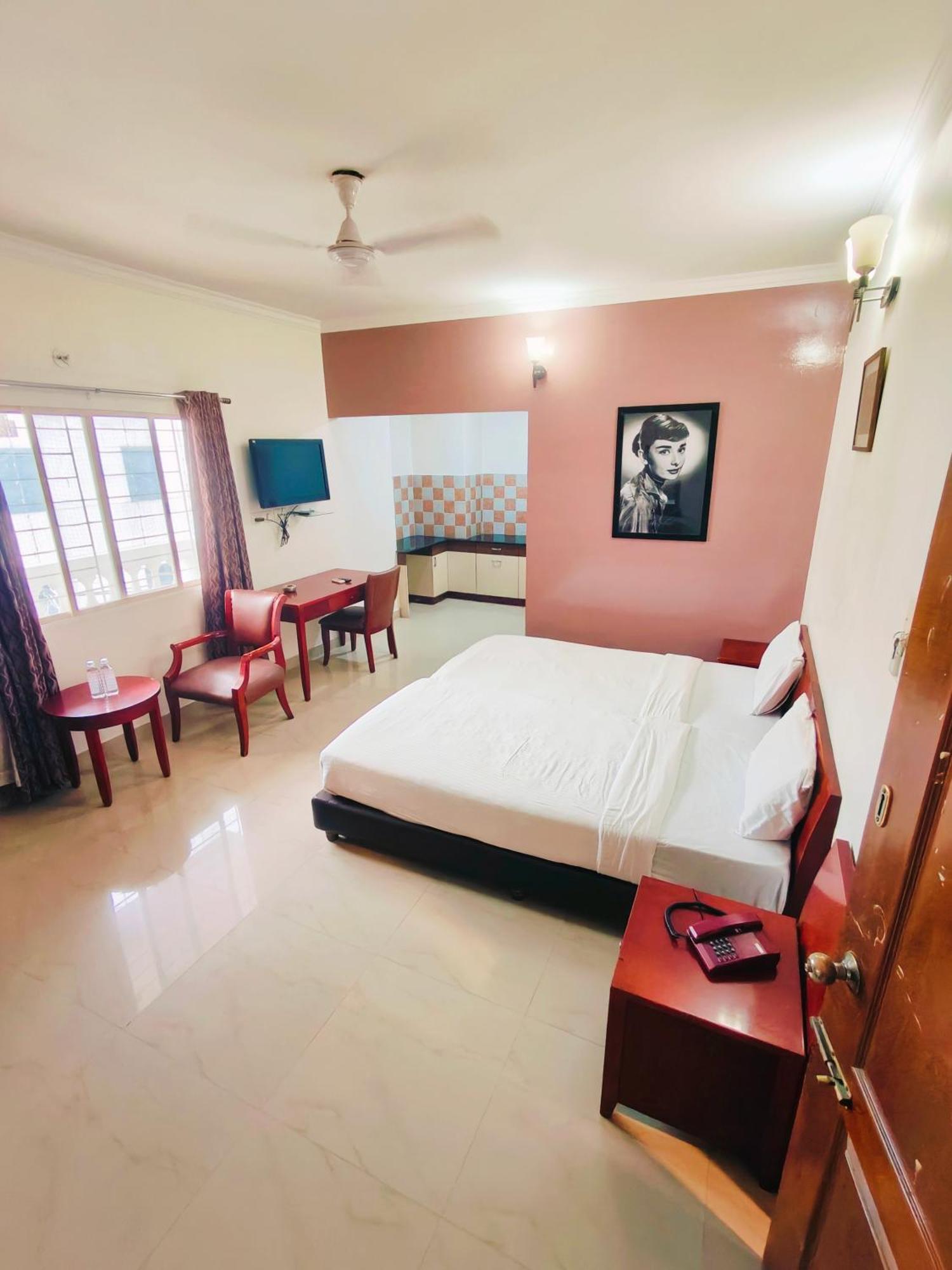 Kings Suites Palace Grounds Bangalore Exterior photo